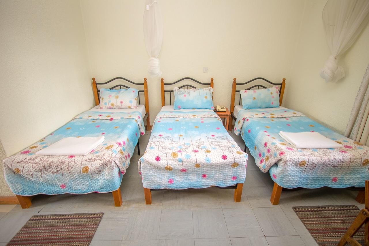Kisoro Tourist Hotel Экстерьер фото